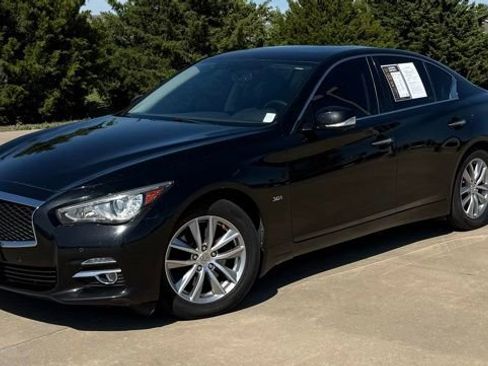 Used 2016 INFINITI Q50 3.0t Premium w/ Driver Assistance Package AWD/4WD image 2