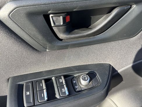 Used 2025 Subaru Forester Premium image 11