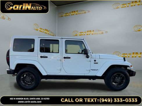 Used 2016 Jeep Wrangler Unlimited Sahara image 4