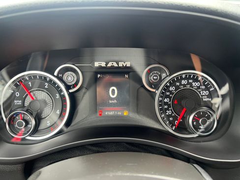 Used 2024 RAM 3500 Tradesman w/ Chrome Appearance Group AWD/4WD image 25