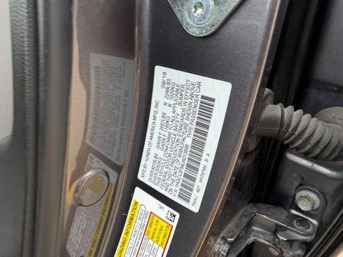 Certified 2018 Honda Accord Touring image 23