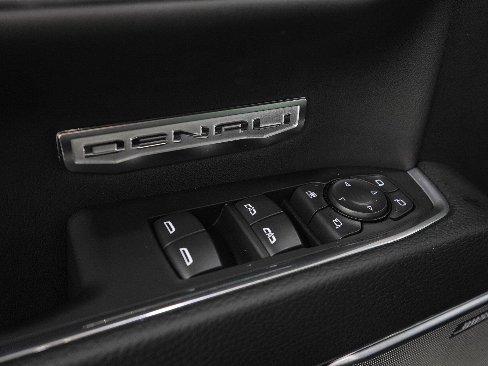 Used 2024 GMC Sierra 1500 Denali AWD/4WD image 21
