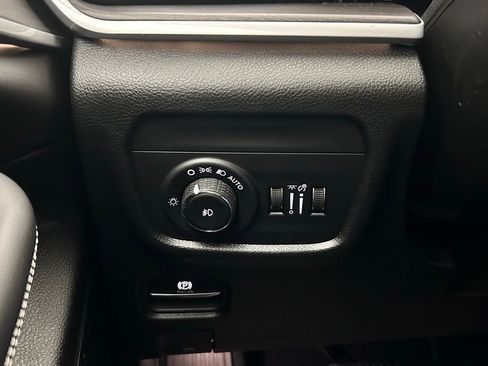 New 2026 Jeep Grand Cherokee Limited image 19