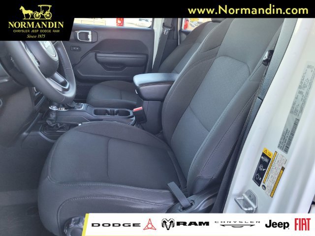 Used 2023 Jeep Wrangler Unlimited AWD/4WD image 16
