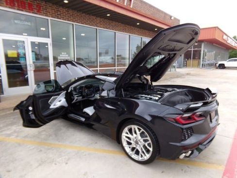 Used 2024 Chevrolet Corvette Stingray Premium Cpe w/ Z51 Performance Package RWD image 15