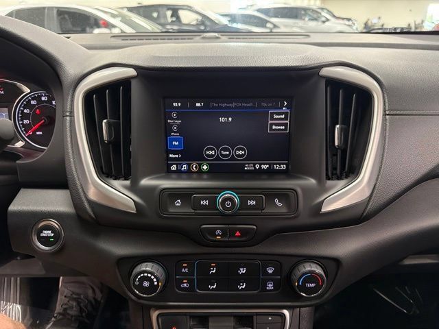 Used 2024 GMC Terrain SLE AWD/4WD image 17