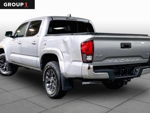 Certified 2021 Toyota Tacoma SR5 AWD/4WD image 12
