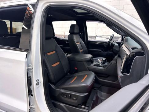 Used 2023 GMC Sierra 1500 AT4 w/ AT4 Premium Package AWD/4WD image 10