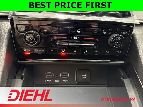 New 2025 Jeep Grand Cherokee Altitude w/ Trailer Tow Package image 30