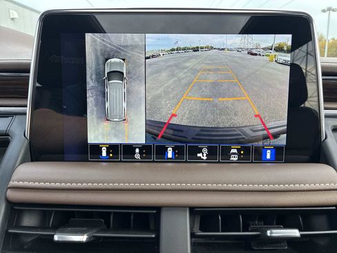 Certified 2023 Chevrolet Suburban High Country image 15