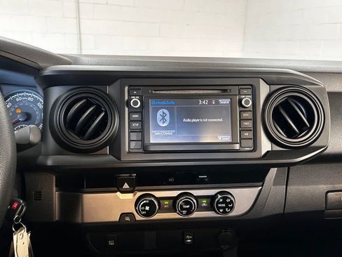 Used 2017 Toyota Tacoma SR w/ SR Convenience Package RWD image 17