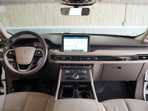Used 2021 Lincoln Aviator Reserve w/ Elements Package Plus RWD image 17