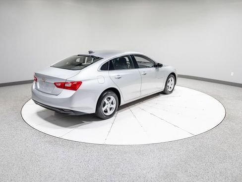 Used 2018 Chevrolet Malibu LS image 27