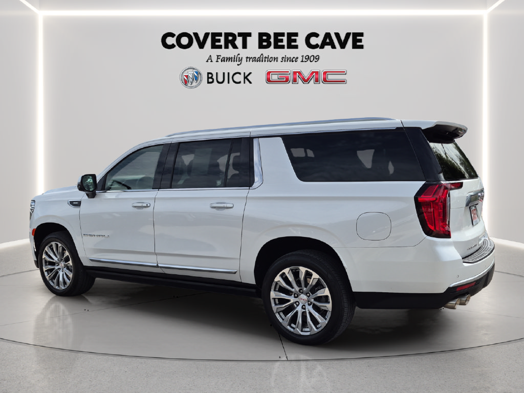 Used 2023 GMC Yukon XL Denali w/ Max Trailering Package AWD/4WD image 5