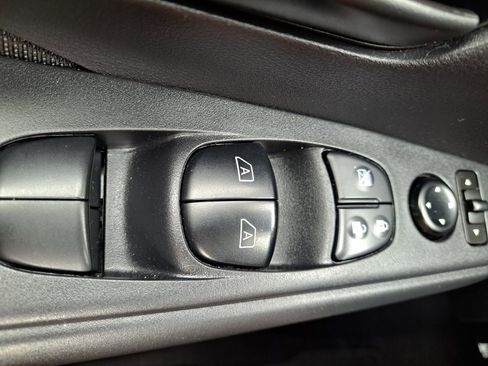 Certified 2024 Nissan Kicks S image 17