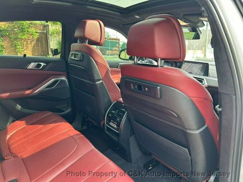 Used 2022 BMW X6 xDrive40i w/ Executive Package AWD/4WD image 33