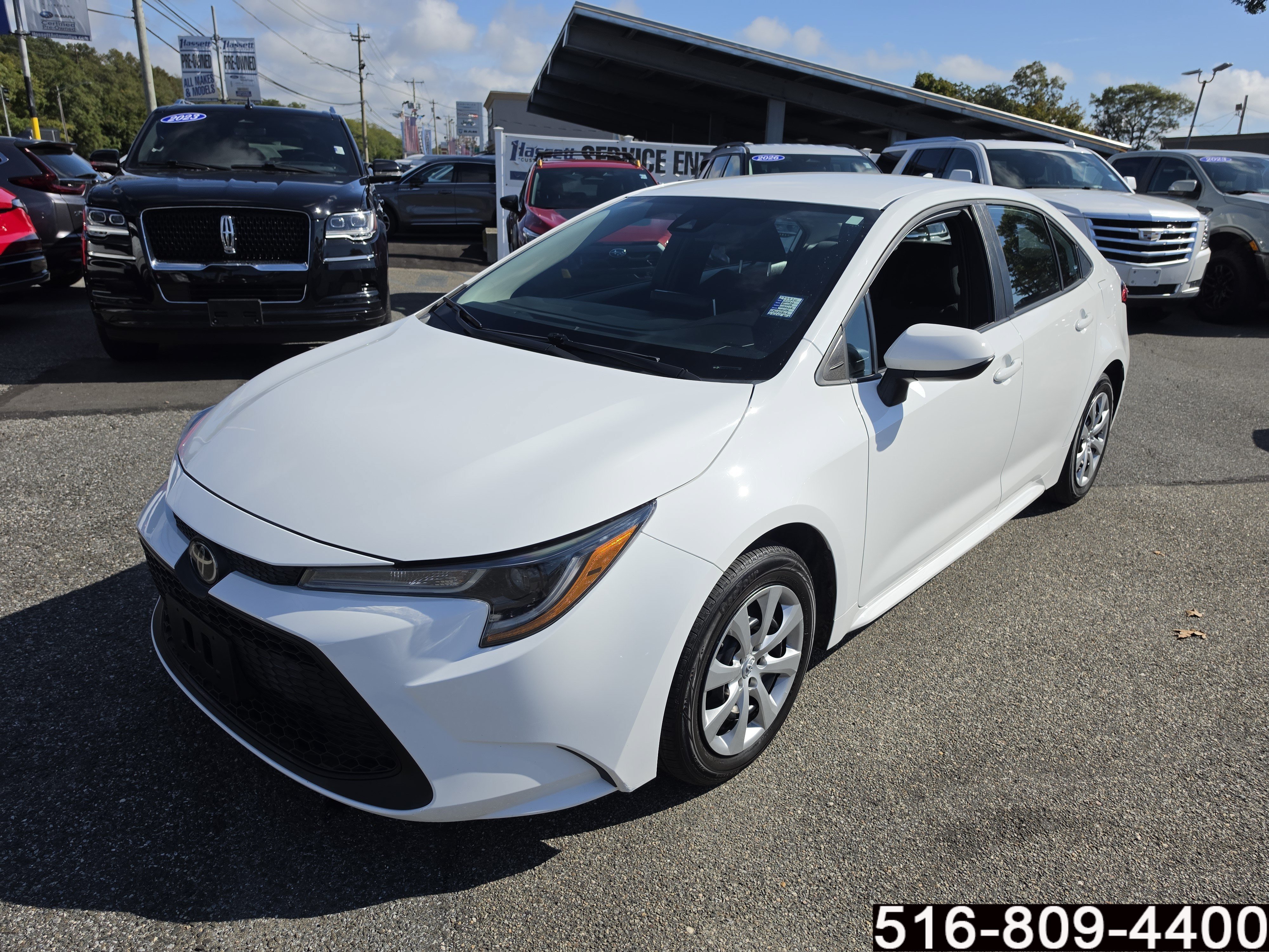 Used 2020 Toyota Corolla LE FWD image 7