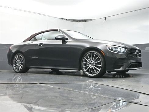 Used 2023 Mercedes-Benz E 450 4MATIC Cabriolet image 41