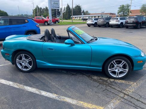 Used 2003 MAZDA MX-5 Miata RWD image 6