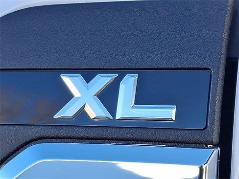 New 2026 Ford F450 XL w/ XL Chrome Package image 4