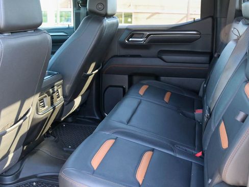 Used 2023 GMC Sierra 1500 AT4 w/ AT4 Premium Package AWD/4WD image 16