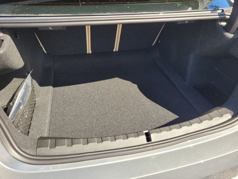 Used 2026 BMW 330i xDrive Sedan w/ Premium Package image 15