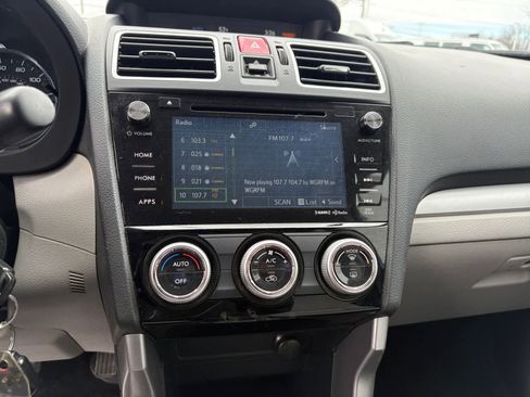 Used 2018 Subaru Forester 2.5i Premium AWD/4WD image 22