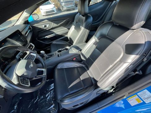 Used 2024 Ford Mustang Premium image 30