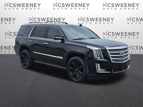 Used 2016 Cadillac Escalade Platinum RWD image 7