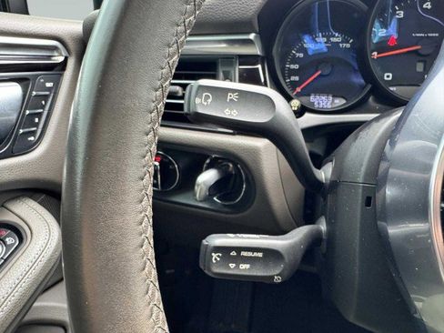 Used 2019 Porsche Macan image 24