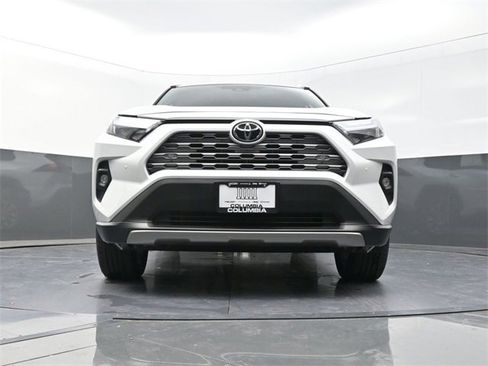 Used 2025 Toyota RAV4 Limited image 18