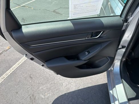 Used 2019 Honda Accord LX image 37