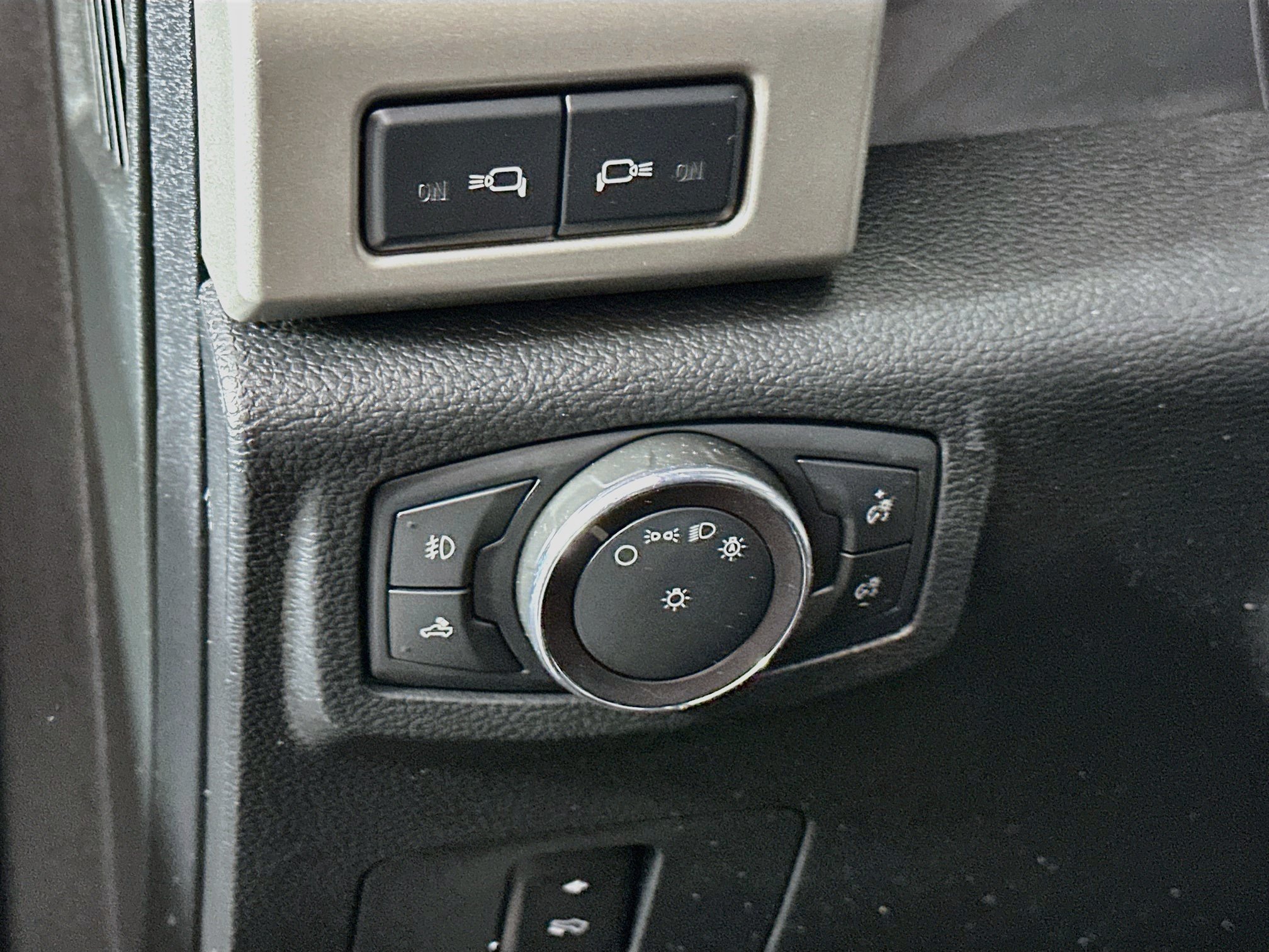 Used 2019 Ford F250 Lariat w/ Lariat Value Package AWD/4WD image 17