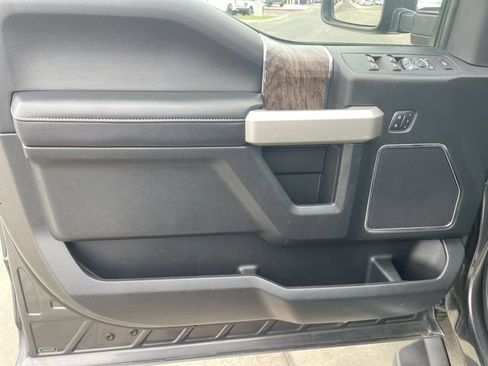 Used 2018 Ford F250 Lariat w/ Lariat Ultimate Package AWD/4WD image 23