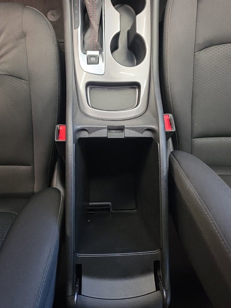 Used 2025 Chevrolet Malibu RS FWD image 29