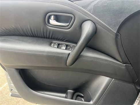 Used 2021 Nissan Armada SV image 25