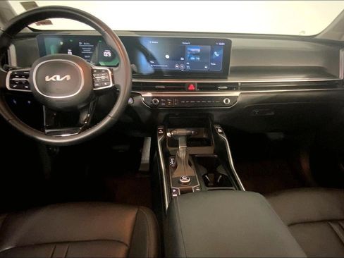 Certified 2024 Kia Sorento S FWD image 15