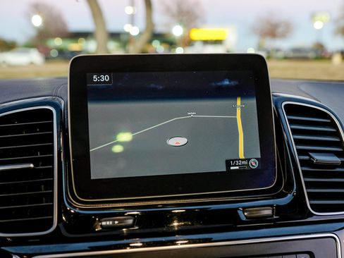 Used 2019 Mercedes-Benz GLS 450 4MATIC w/ Premium 1 Package image 24