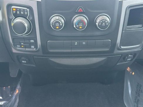 Used 2022 RAM 1500 Classic SLT image 14