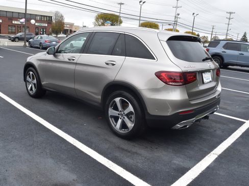 Used 2021 Mercedes-Benz GLC 300 4MATIC image 4