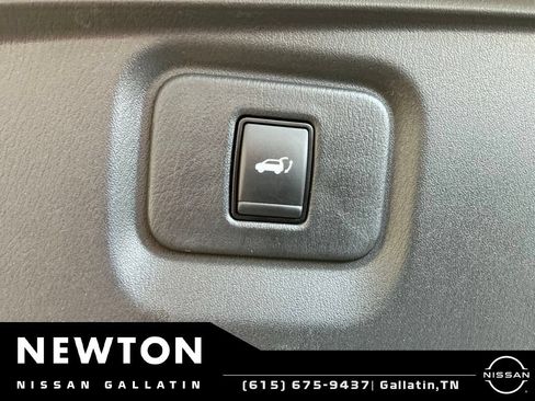Used 2019 Nissan Pathfinder Platinum FWD image 27