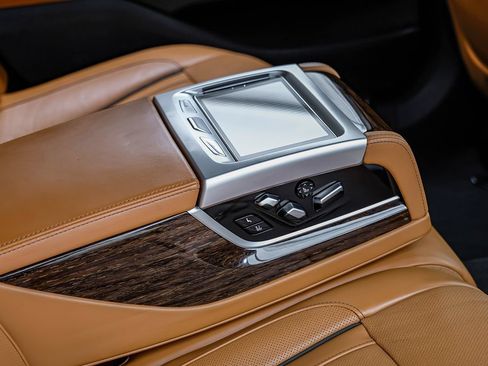 Used 2020 BMW 750i xDrive w/ Executive Package AWD/4WD image 44