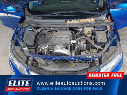 Used 2017 Chevrolet Volt LT w/ Comfort Package FWD image 19