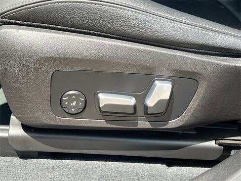 Used 2023 BMW X4 M40i w/ Parking Assistance Package image 23