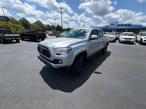 Used 2023 Toyota Tacoma SR5 w/ Technology Package AWD/4WD image 38
