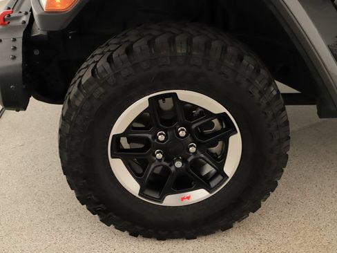 Used 2021 Jeep Wrangler Unlimited Rubicon AWD/4WD image 33