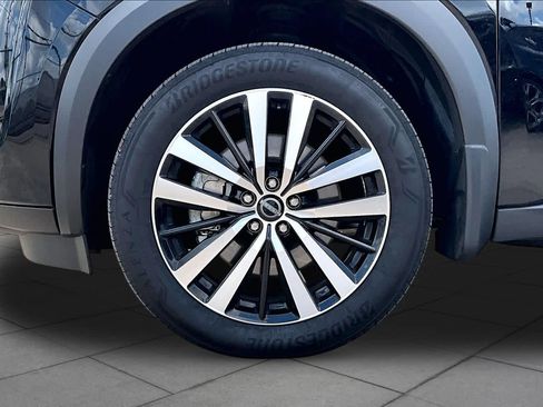 Used 2025 Nissan Pathfinder Platinum w/ Cargo Package FWD image 11