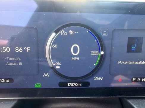 Used 2024 Honda Prologue Touring image 2