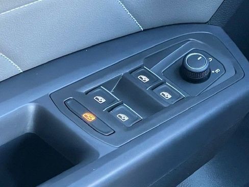 Used 2022 Volkswagen Atlas SE w/ Panoramic Sunroof Package image 33