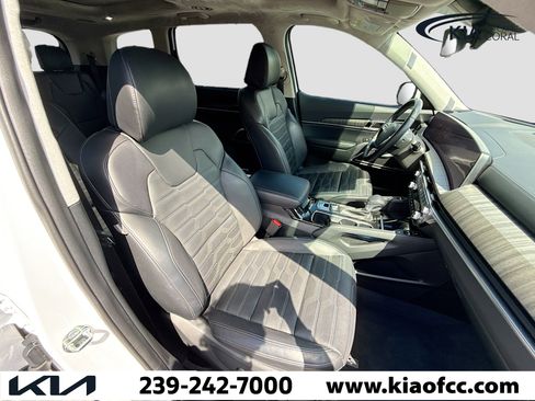 Certified 2024 Kia Telluride SX Prestige w/ Towing Package image 16